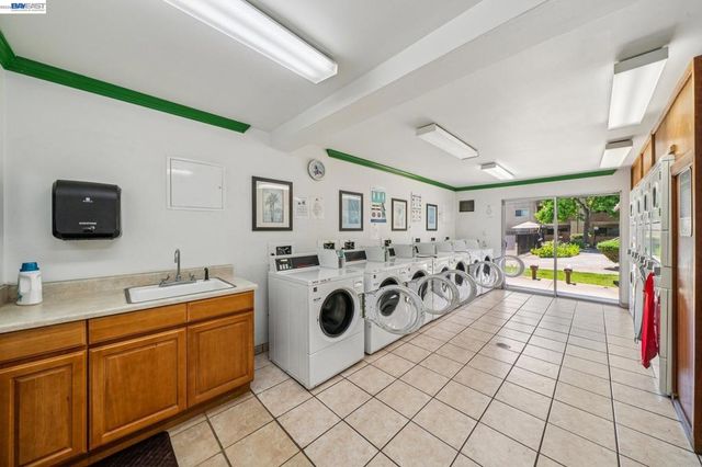 1327 Webster St B106, Alameda, CA 94501