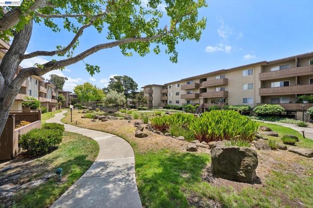 1327 Webster St B106, Alameda, CA 94501