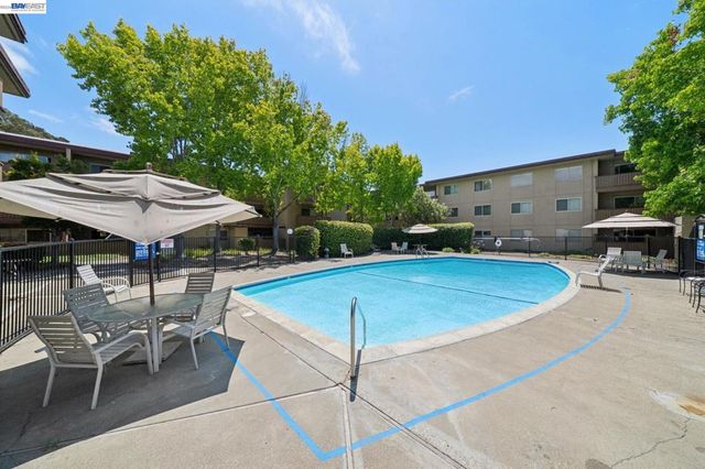 1327 Webster St B106, Alameda, CA 94501