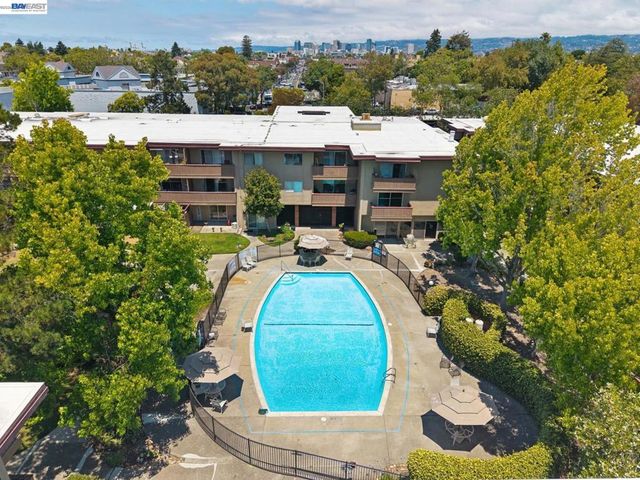 1327 Webster St B106, Alameda, CA 94501