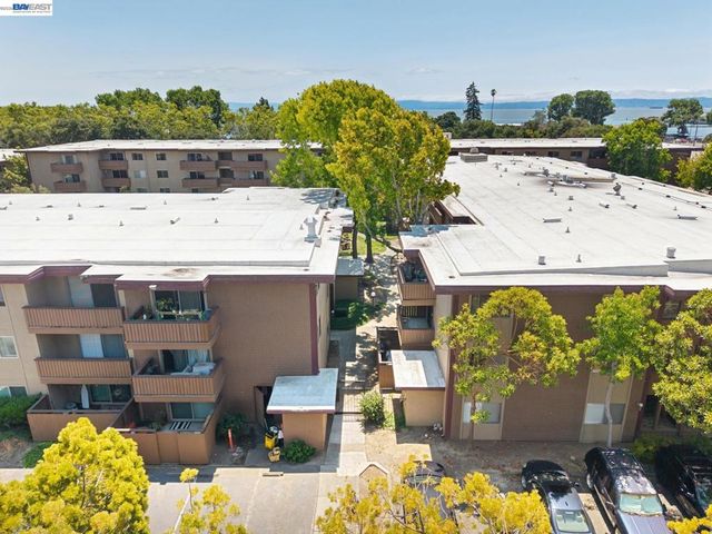 1327 Webster St B106, Alameda, CA 94501