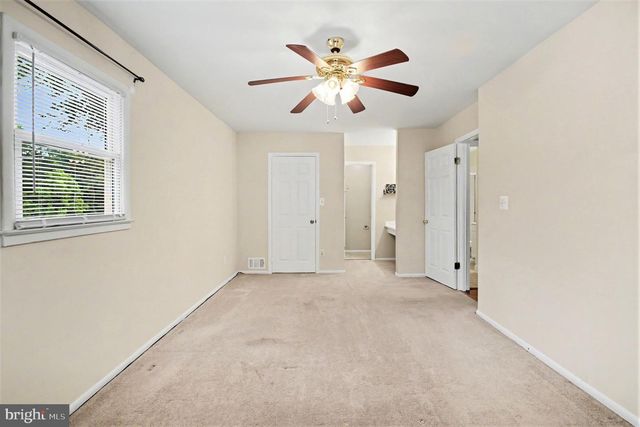 4918 LONGHORN DR, Woodbridge, VA 22193