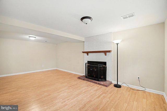 4918 LONGHORN DR, Woodbridge, VA 22193