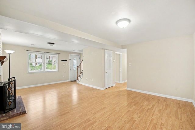 4918 LONGHORN DR, Woodbridge, VA 22193