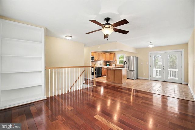 4918 LONGHORN DR, Woodbridge, VA 22193