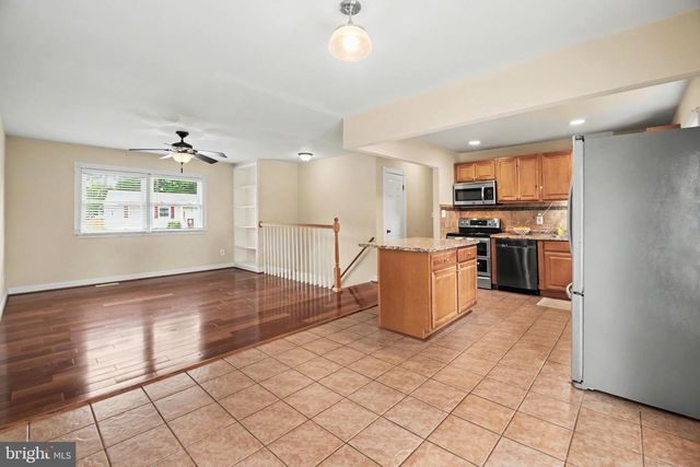 4918 LONGHORN DR, Woodbridge, VA 22193
