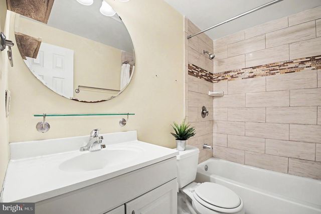 4918 LONGHORN DR, Woodbridge, VA 22193