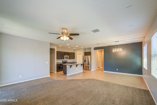8617 E LOBO Avenue, Mesa, AZ 85209