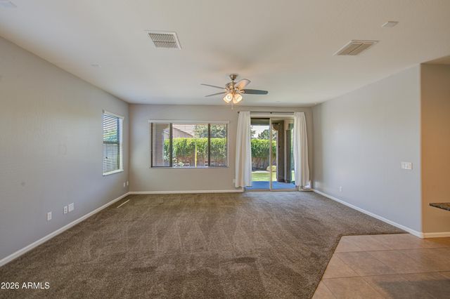 8617 E LOBO Avenue, Mesa, AZ 85209
