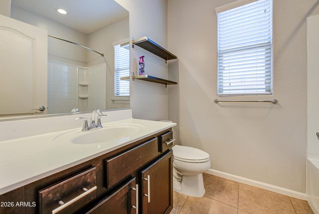 8617 E LOBO Avenue, Mesa, AZ 85209