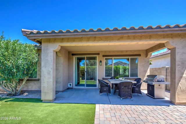 8617 E LOBO Avenue, Mesa, AZ 85209
