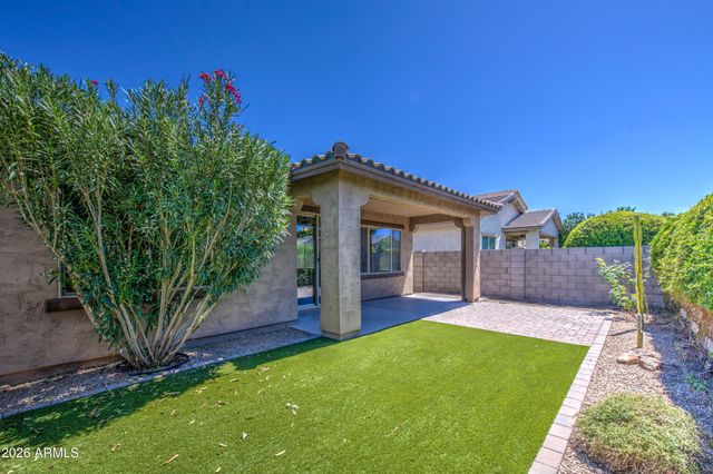 8617 E LOBO Avenue, Mesa, AZ 85209