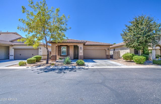 8617 E LOBO Avenue, Mesa, AZ 85209