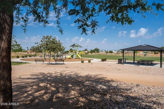 8617 E LOBO Avenue, Mesa, AZ 85209