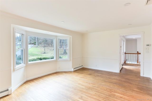 65 Red Oak Lane, Mount Kisco, NY 10549