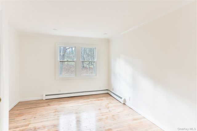 65 Red Oak Lane, Mount Kisco, NY 10549