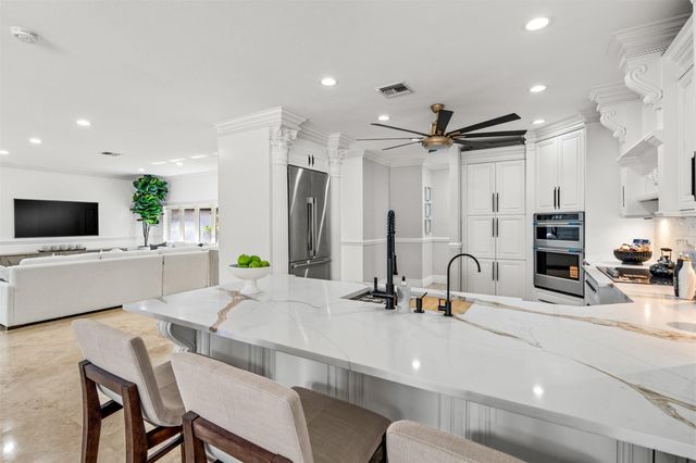 1704 SW 142nd Avenue, Davie, FL 33325