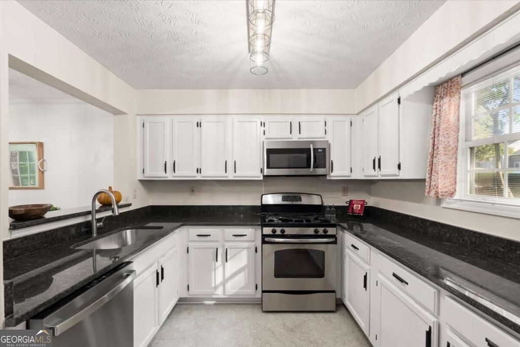 1500 Oakridge Court, Decatur, GA 30033 — photo 3