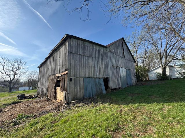 3859 Millersburg Ruddles Mill Road, Paris, KY 40361