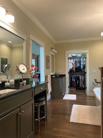 735 E E Lakeview Dr, Hayesville, NC 28904