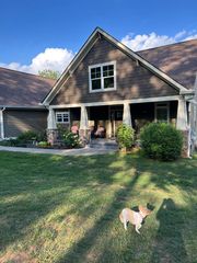 735 E E Lakeview Dr, Hayesville, NC 28904