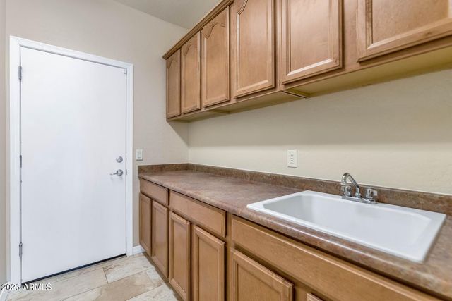 4525 W HEYERDAHL Drive, New River, AZ 85087
