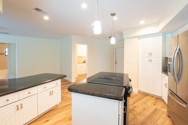 3201 SE Fairway W, Stuart, FL 34997