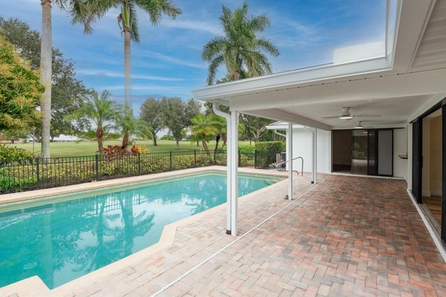 3201 SE Fairway W, Stuart, FL 34997