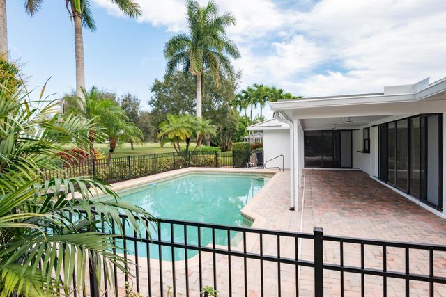 3201 SE Fairway W, Stuart, FL 34997