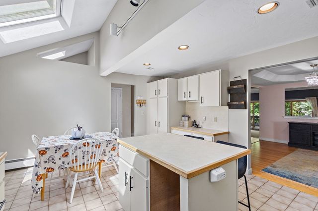 11 Magnolia Dr 11, Franklin, MA 02038