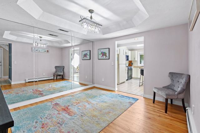 11 Magnolia Dr 11, Franklin, MA 02038