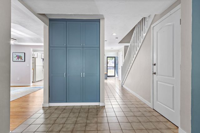 11 Magnolia Dr 11, Franklin, MA 02038