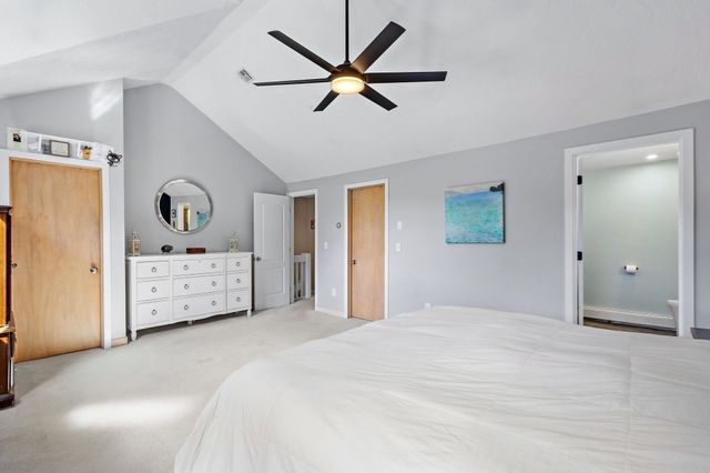 11 Magnolia Dr 11, Franklin, MA 02038