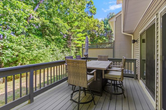 11 Magnolia Dr 11, Franklin, MA 02038