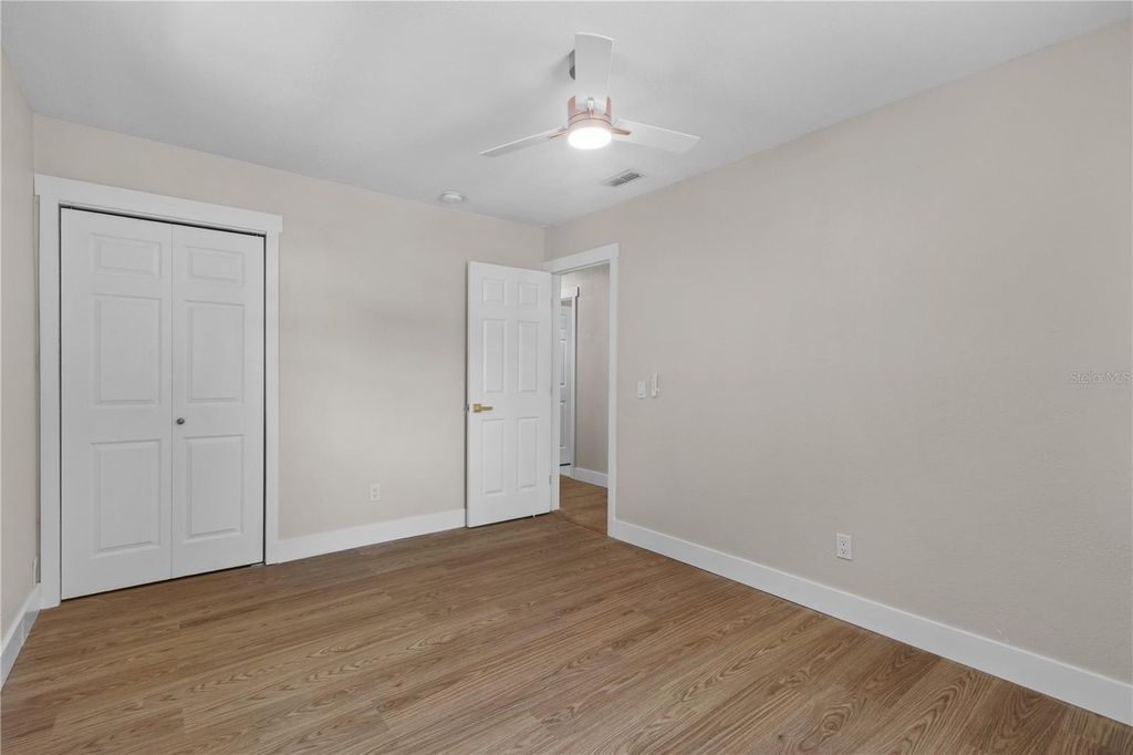 Image 14 of property listing at 8112 N 18TH STREET, Tampa, FL 33604