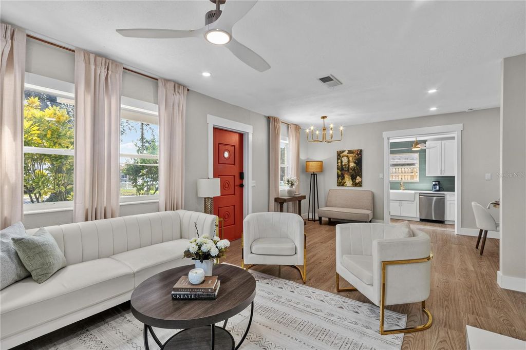 Image 3 of property listing at 8112 N 18TH STREET, Tampa, FL 33604