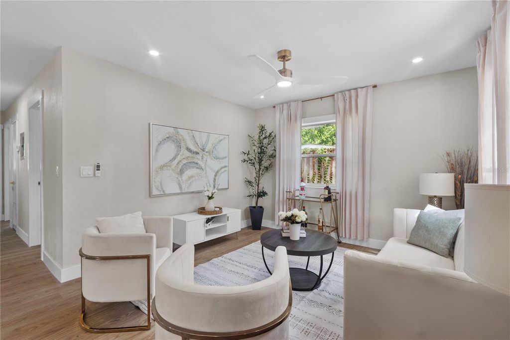 Image 7 of property listing at 8112 N 18TH STREET, Tampa, FL 33604