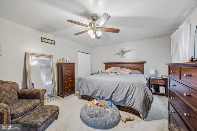 6 WESLEY AVE, Cherry Hill, NJ 08002