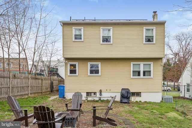 6 WESLEY AVE, Cherry Hill, NJ 08002