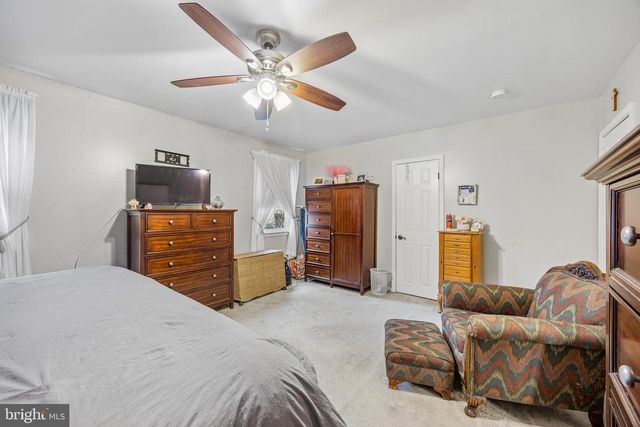 6 WESLEY AVE, Cherry Hill, NJ 08002