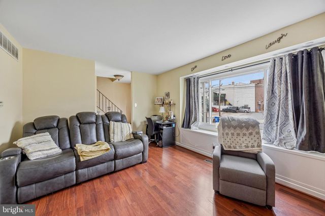 6 WESLEY AVE, Cherry Hill, NJ 08002