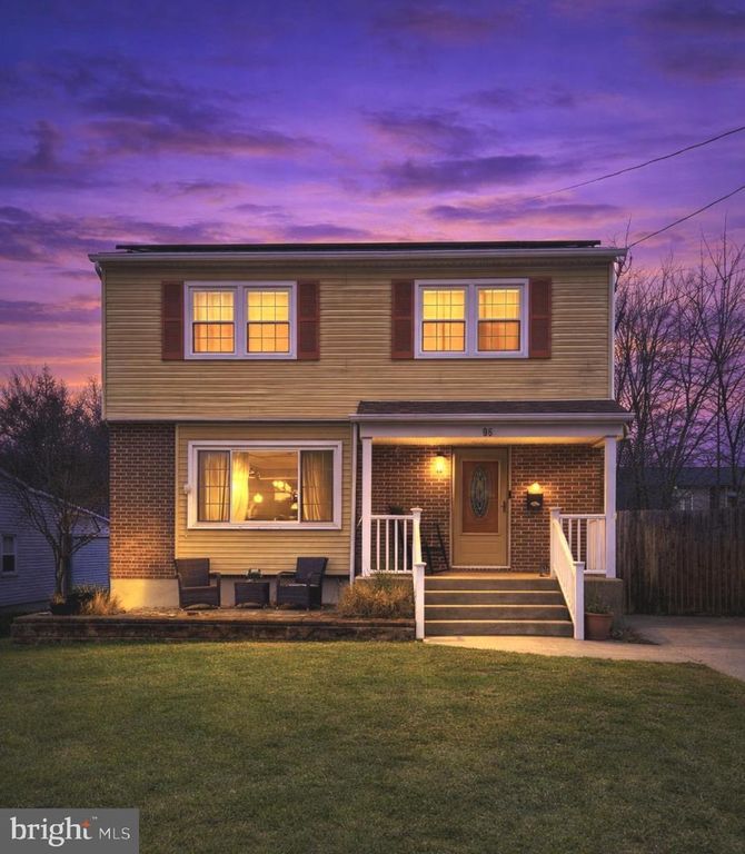 6 WESLEY AVE, Cherry Hill, NJ 08002