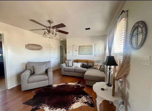 414 N East Dr, Fletcher, OK 73541