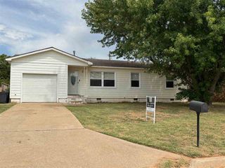 414 N East Dr, Fletcher, OK 73541