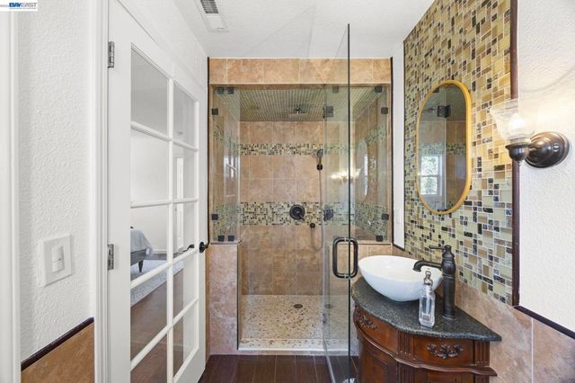 33011 Carrara Ter, Union City, CA 94587
