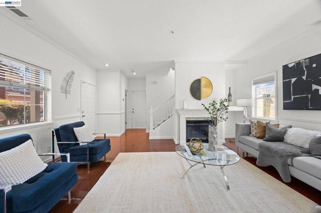 33011 Carrara Ter, Union City, CA 94587