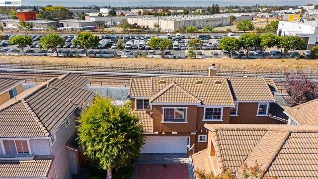 33011 Carrara Ter, Union City, CA 94587