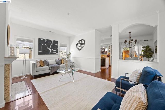 33011 Carrara Ter, Union City, CA 94587