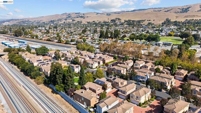 33011 Carrara Ter, Union City, CA 94587