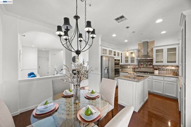 33011 Carrara Ter, Union City, CA 94587
